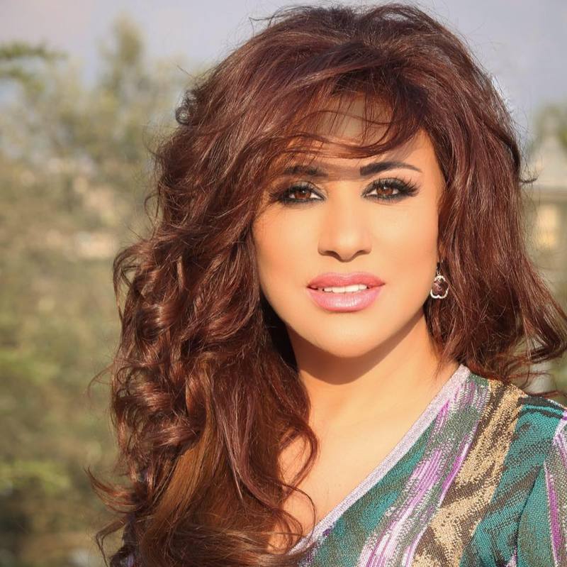 صور: نجوى كرم تشرق من مدينتها زحلة وتستنكر بعد لقائها بآديل!!